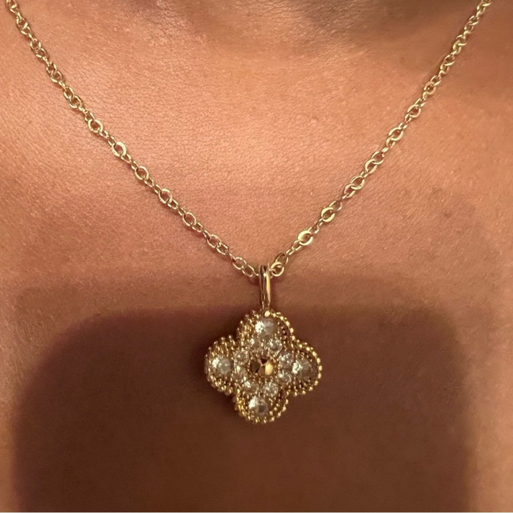 Clover necklace